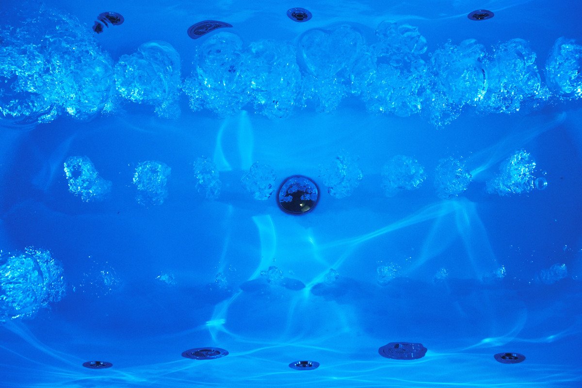 water jetted bathtubs