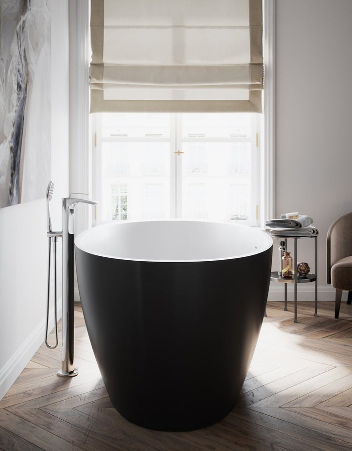 Sensuality Blck-Wht Stone Bathtub