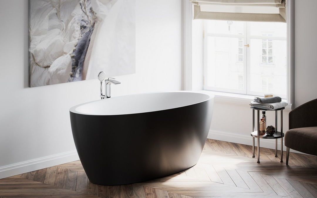 Sensuality Blck-Wht Stone Bathtub