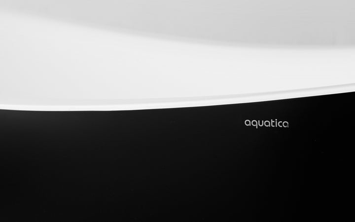 Lillian Blck-Wht Freestanding Stone Bathtub