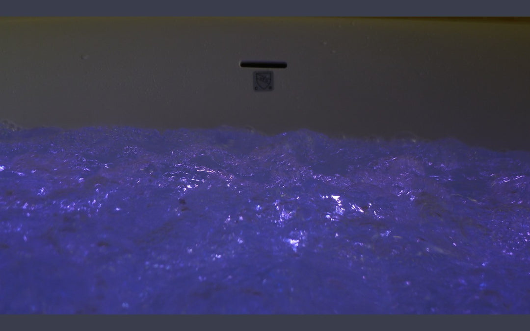 Sensuality-Mini-F-Blck-Wht Relax Stone Bathtub