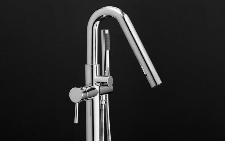 Colonna-135 Floor Mounted Tub Filler – Chrome
